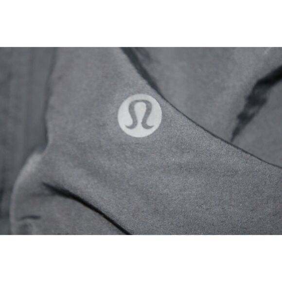 Lululemon size 4 womens down quilted reversible black jacket - Picture 9 of 14